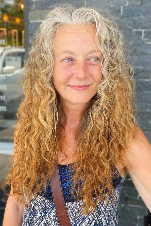Curly Fringe with Soft Layers style