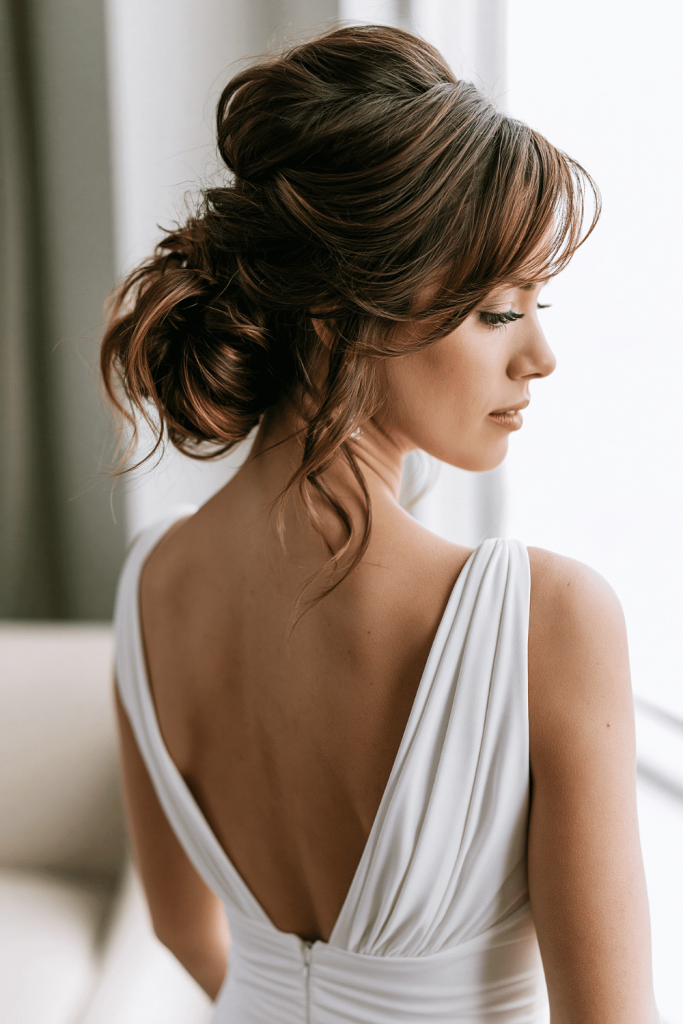 Textured-Messy-Updo-The-Undone-Bridal-Trend